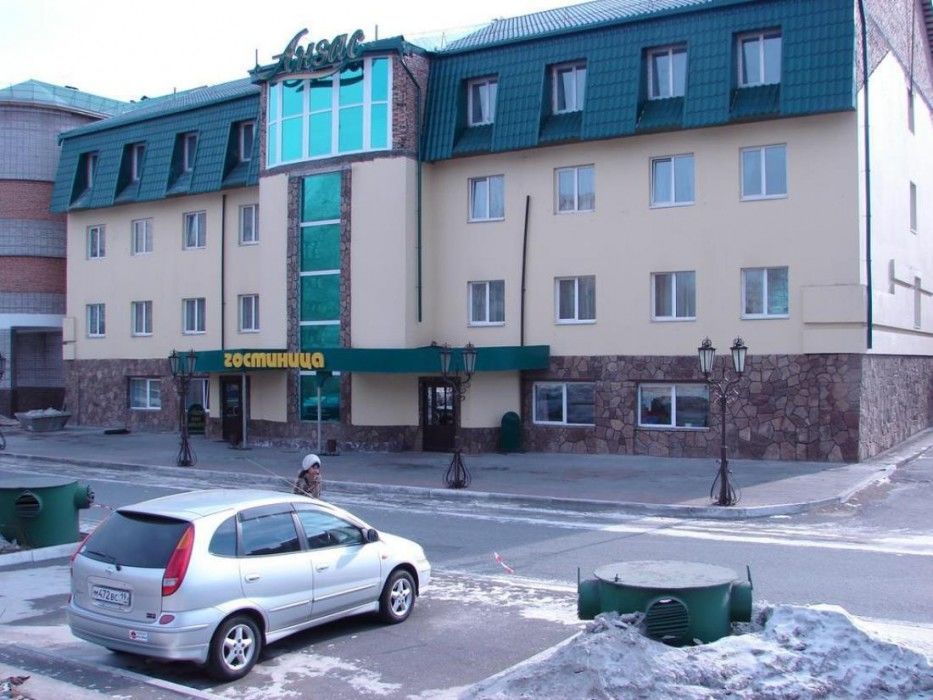 Hotel Anzas Abakan Exterior foto